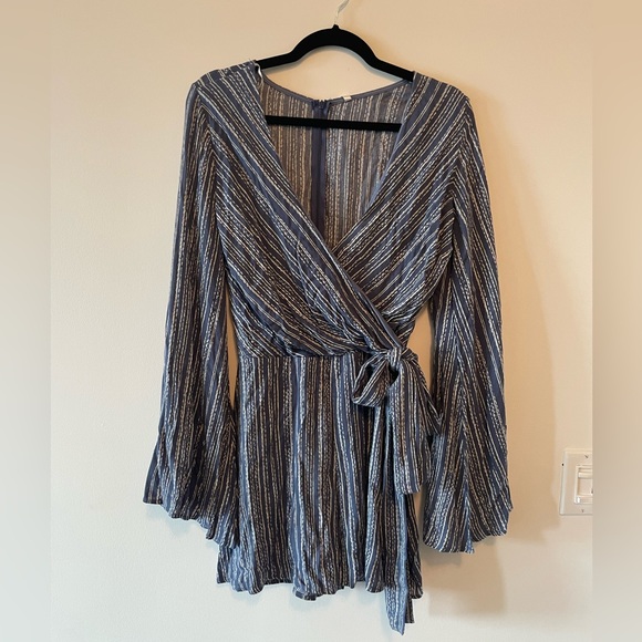 Sage (from Mendocino) Blue and White Striped Shorts Romper, Size Large. - Picture 3 of 7